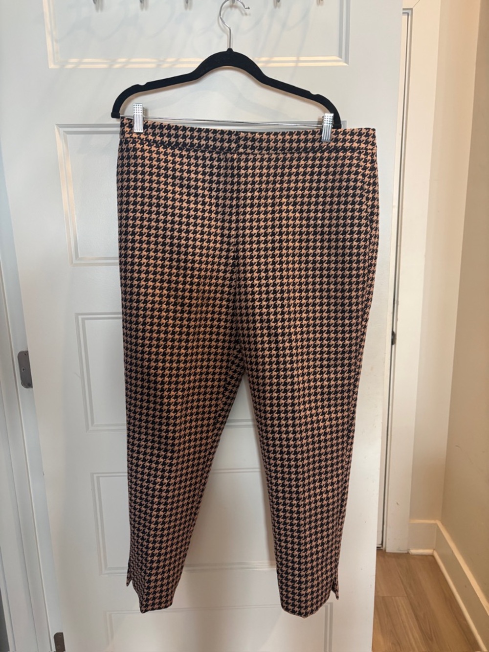 Ann Taylor Houndstooth Chinos in Black & Tan
